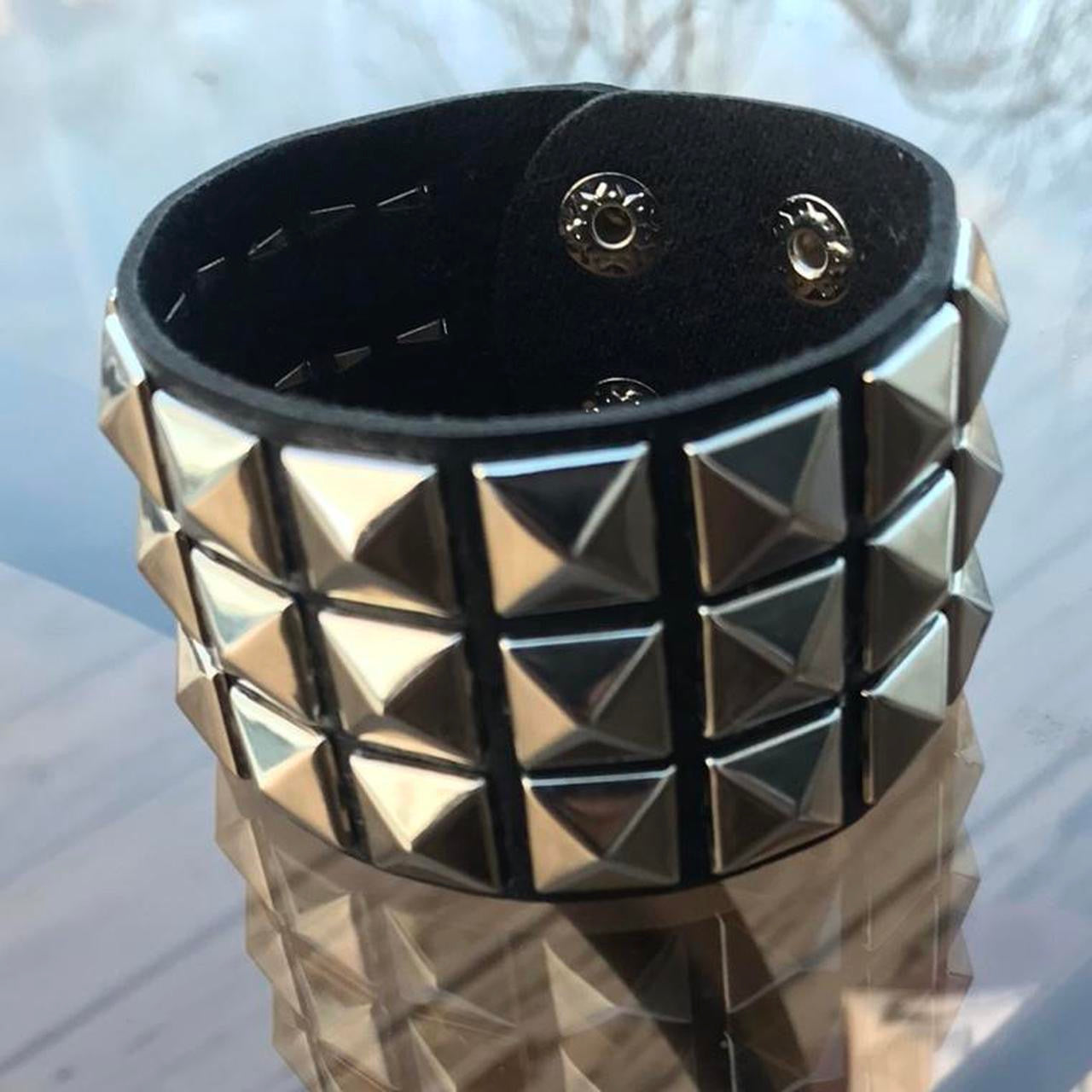 2 PCs faux leather spike studded Bracelets — Silver spike bracelets and silver studded bracelet - Adjustable Punk Cuff Bangle wristband Jewelry Rock —Gothic Punk alternative Emo Grunge Y2K wristbands