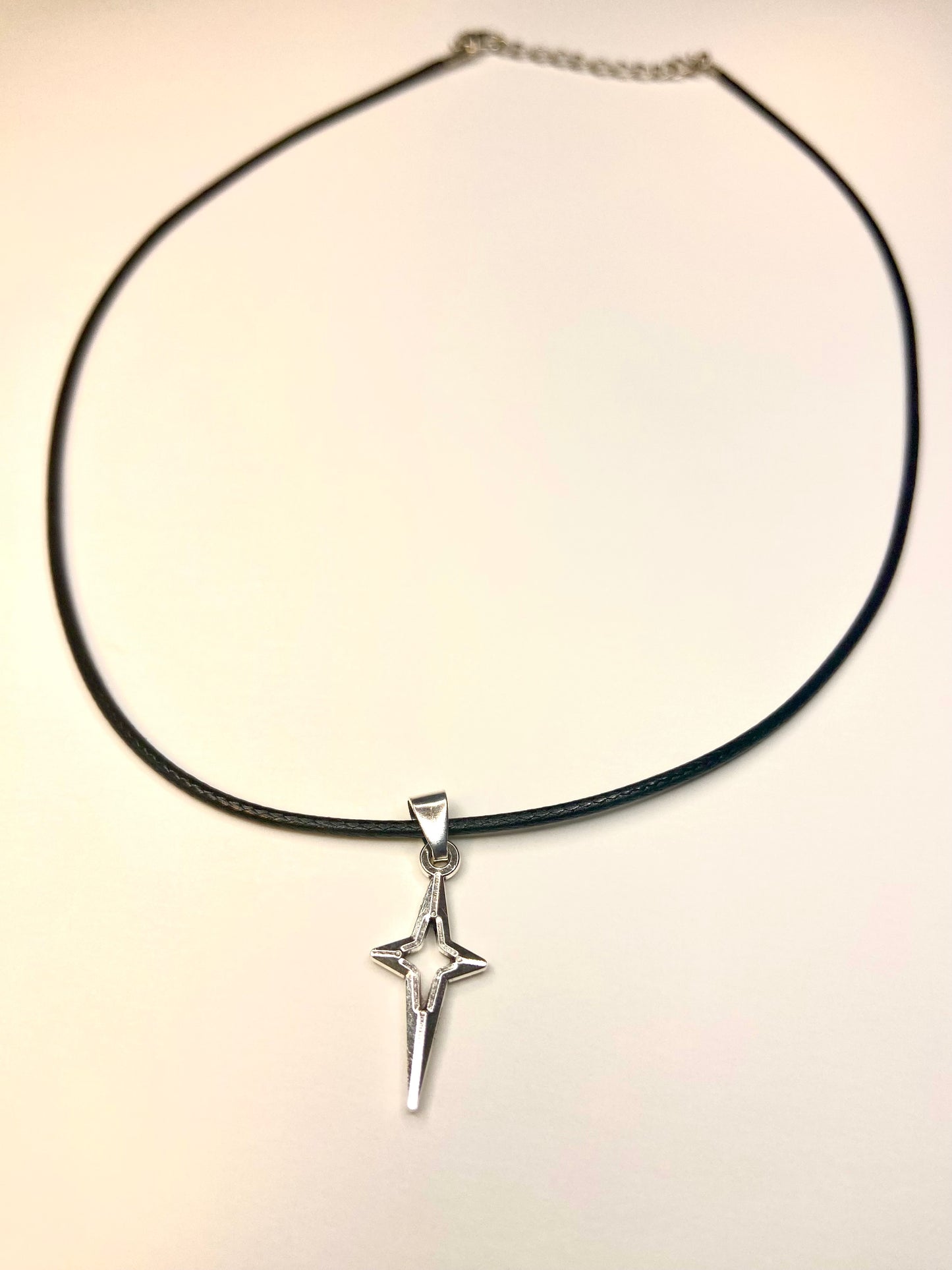 Y2K Punk Silver star pendant Faux leather necklace , Gothic Grunge jewelry necklaces , Emo rock accessories