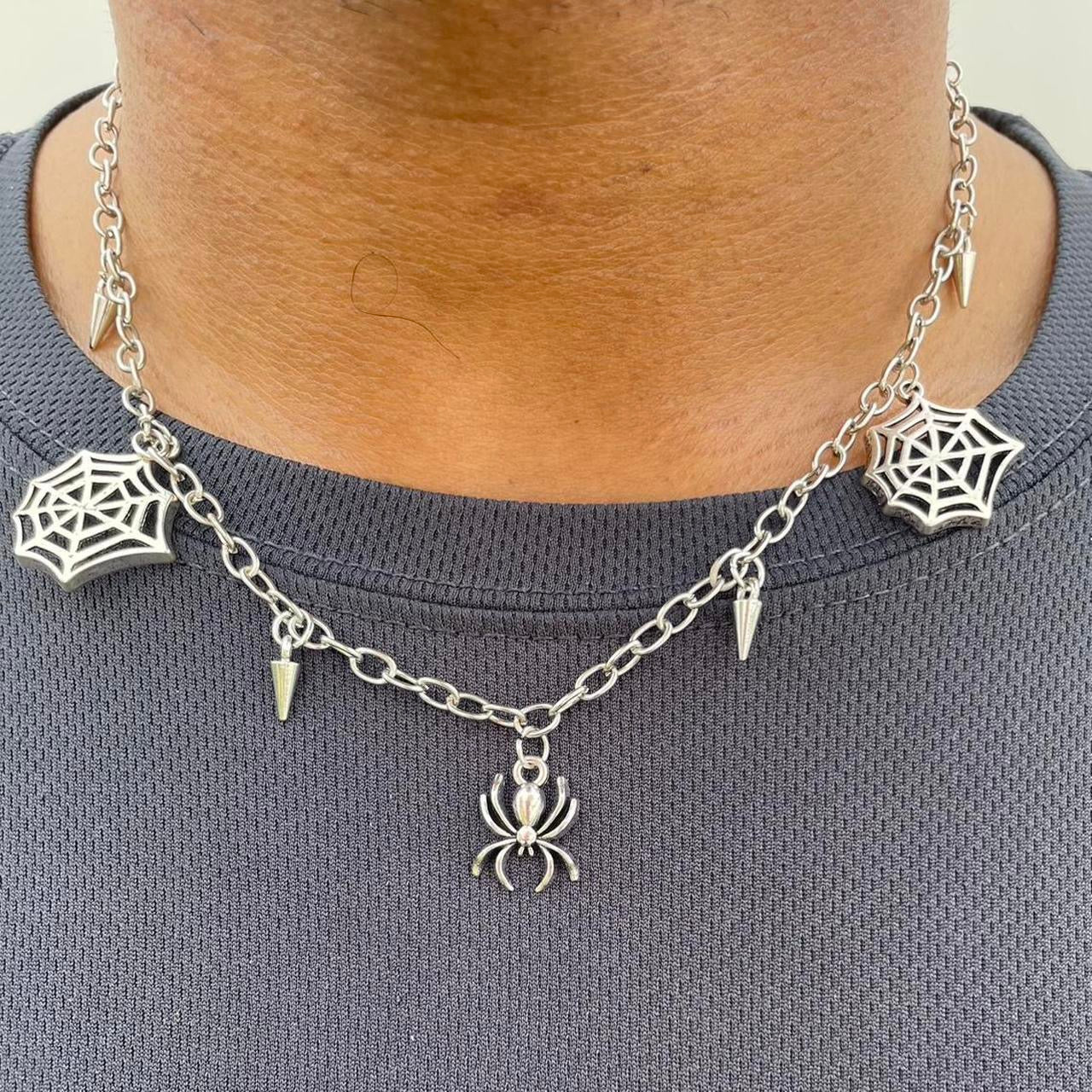 1pc Gothic Silver Rivet Spike Spiderweb and spider Necklace Y2K Punk silver Necklace Boho Grunge Clavicle Chain Unisex
