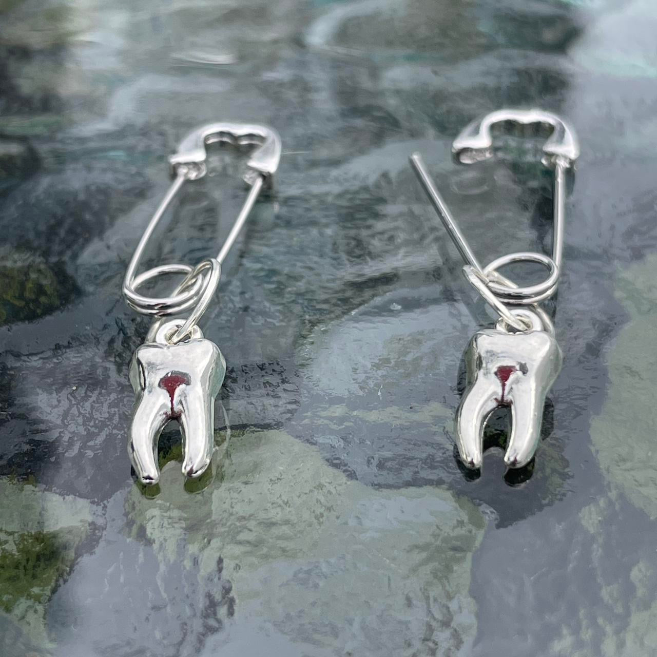 1 Pair of Silver hoop Earrings safety pin style with tooth pendants HANDMADE , Unique Elegant Punk Gothic Style silver safety Pin design hoop earrings with silver teeth , silver pin with silver tooth