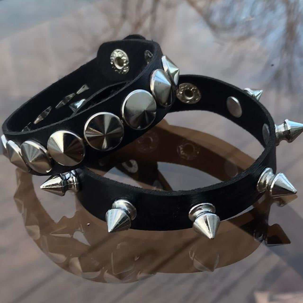 2 PCs faux leather spike studded Bracelets — Silver spike bracelets and silver studded bracelet - Adjustable Punk Cuff Bangle wristband Jewelry Rock —Gothic Punk alternative Emo Grunge Y2K wristbands