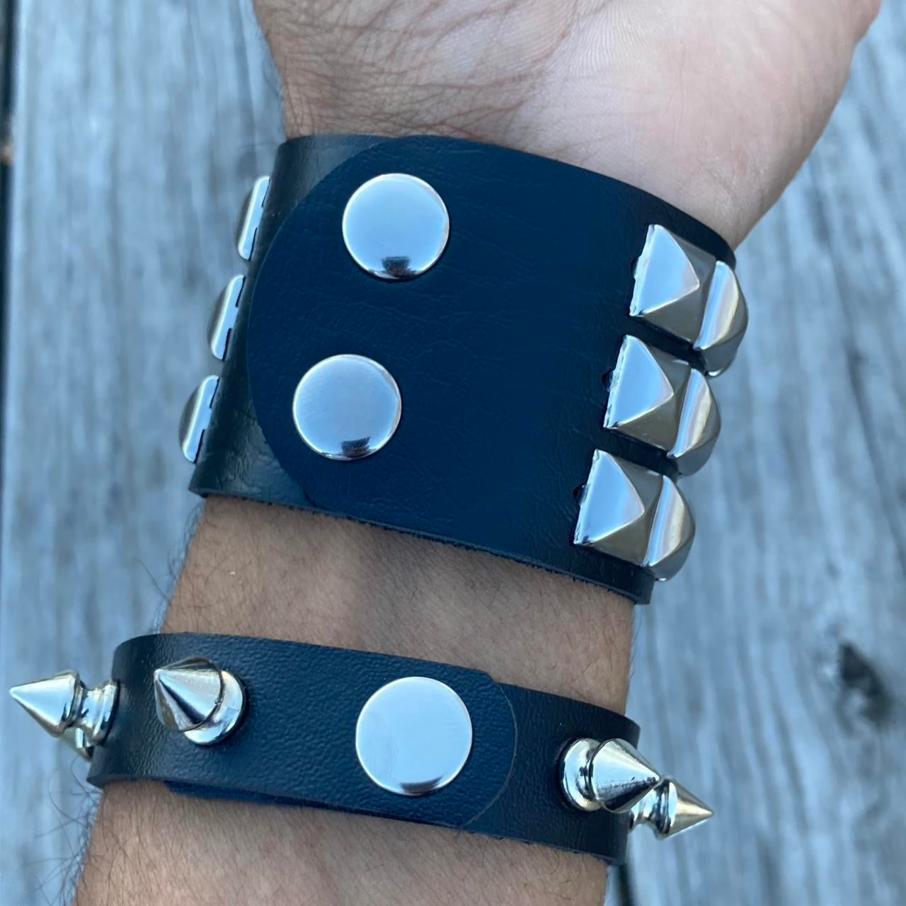 2 PCs faux leather spike studded Bracelets — Silver spike bracelets and silver studded bracelet - Adjustable Punk Cuff Bangle wristband Jewelry Rock —Gothic Punk alternative Emo Grunge Y2K wristbands jewelry