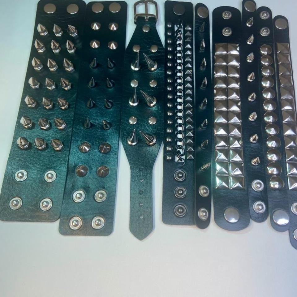 ULTIMATE BRACELET LOT
9 pcs Gothic small Spike faux leather punk bracelet emo Rivets Cuff Black Wristband Y2k