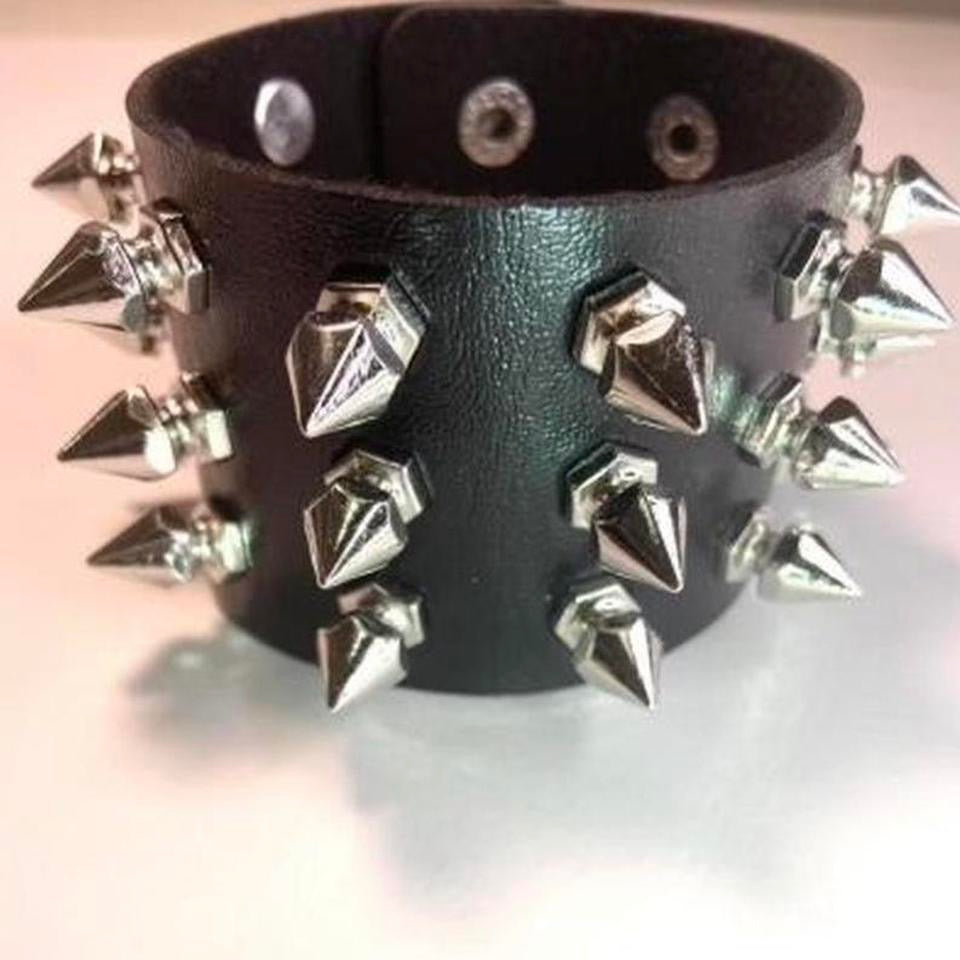 Gothic Studded Bracelet Choker Punk Spike Rivets Cuff Black Wristband Adjustable