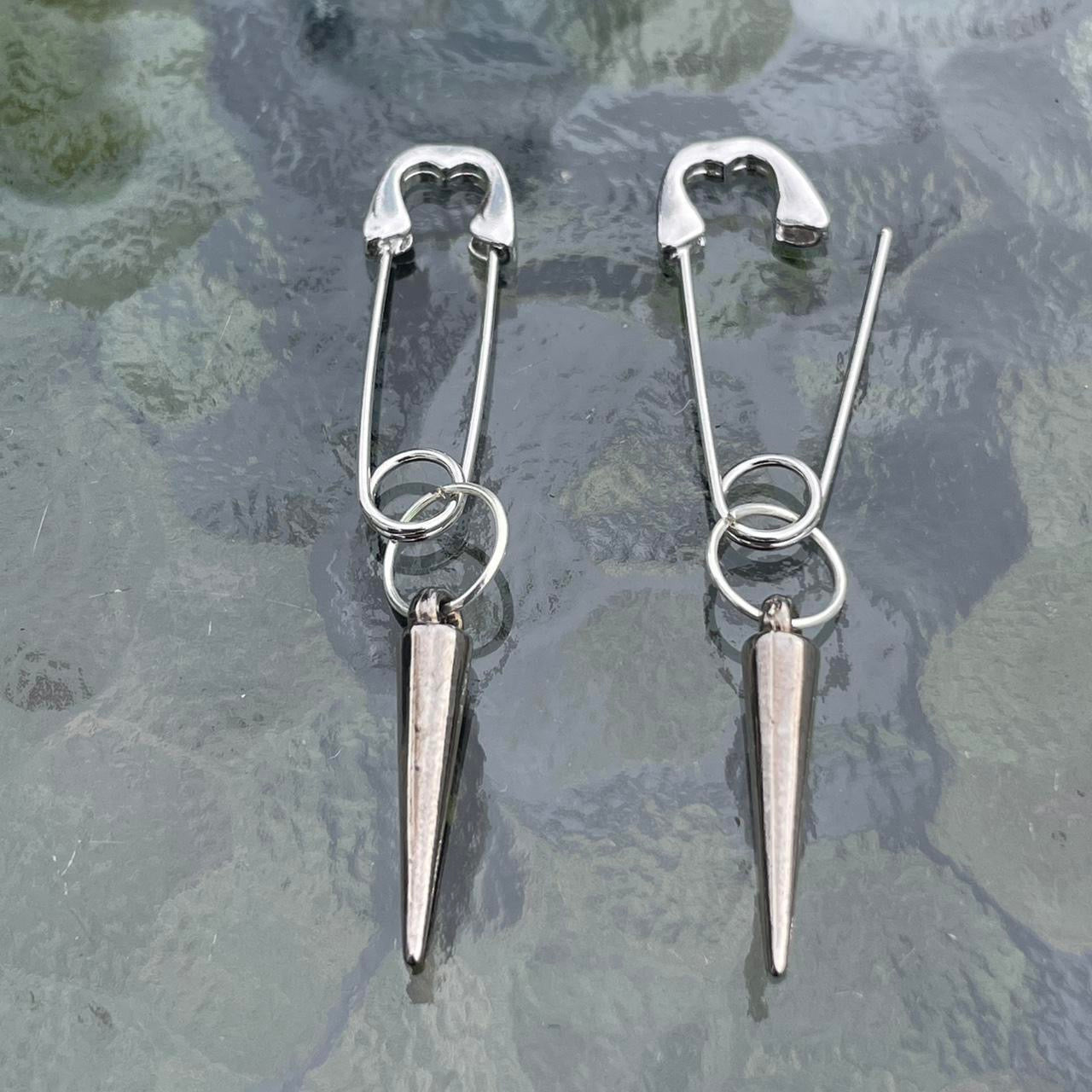 1 Pair of Silver hoop Earrings safety pin style with Acrylic black spikes pendants HANDMADE , Unique Elegant Punk Gothic Style silver safety Pin design hoop earrings with acrylic black spikes , silver pin with black spikes