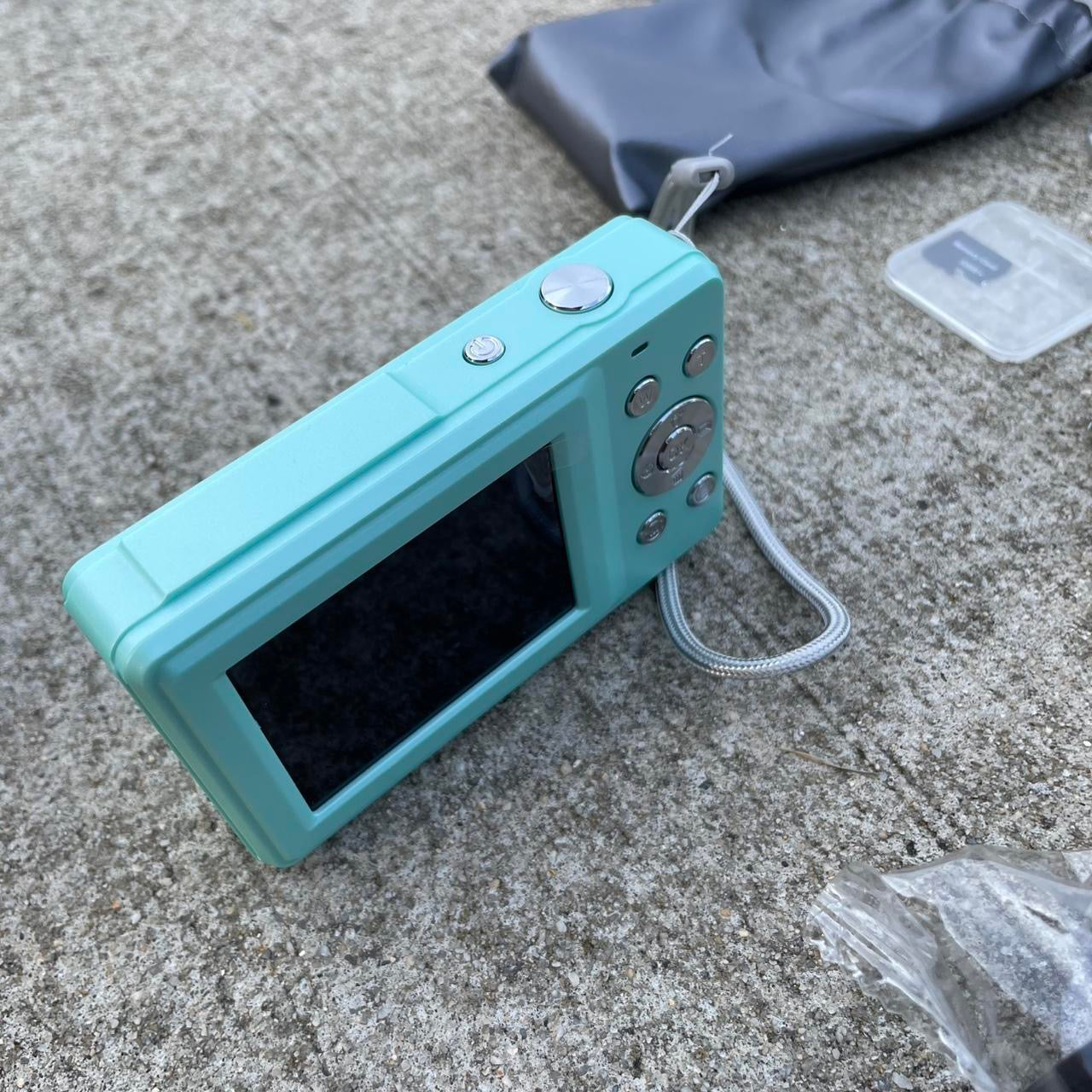 Green Digital Camera, FHD 1080P 44MP Vlogging Camera with LCD Screen 16X Zoom Compact Portable Mini Rechargeable Camera Gifts with 32GB SD Card - ALL BRAND NEW!