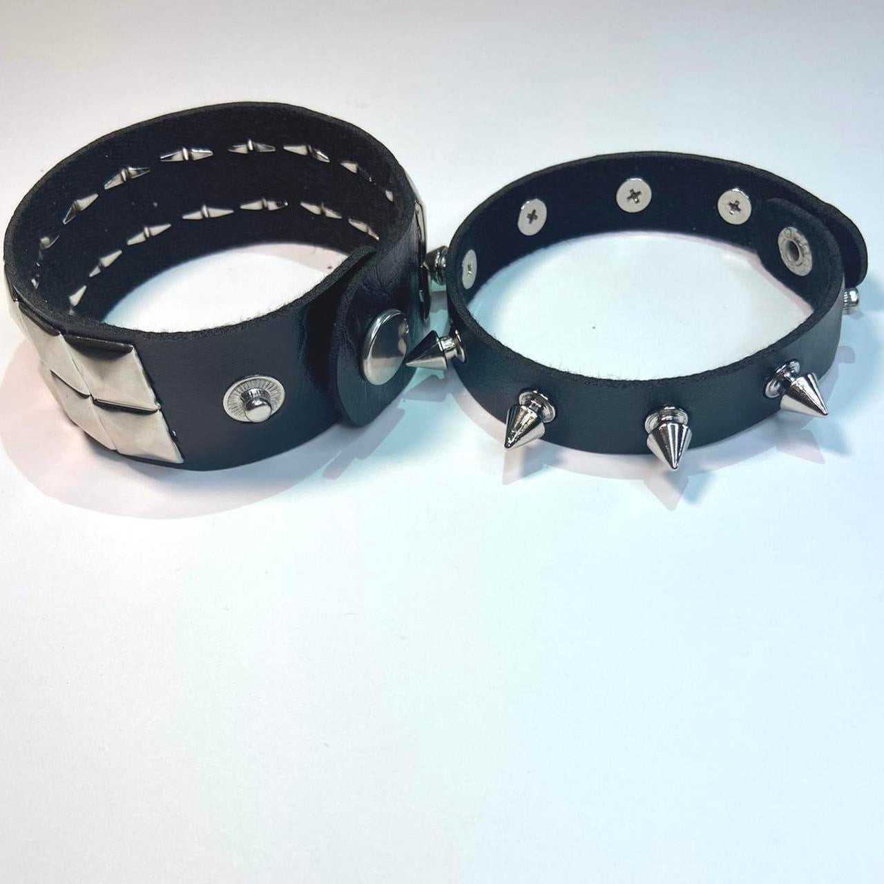 2 PCs faux leather spike studded Bracelets — Silver spike bracelets and silver studded bracelet - Adjustable Punk Cuff Bangle wristband Jewelry Rock —Gothic Punk alternative Emo Grunge Y2K wristbands