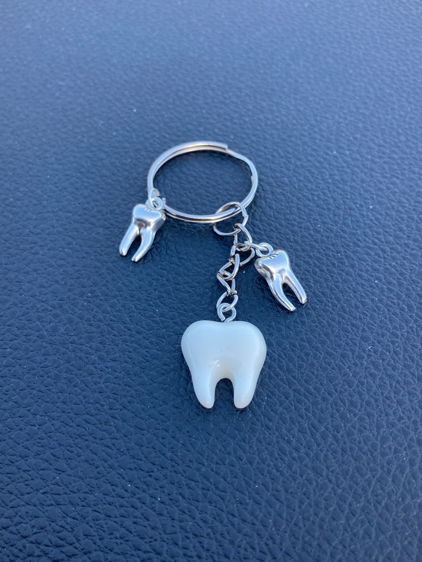 Y2K Teeth keychain - White Tooth and Silver teeth charms biker / Skater / pirate Style - Tribal punk grunge gothic emo jewelry boho keyring