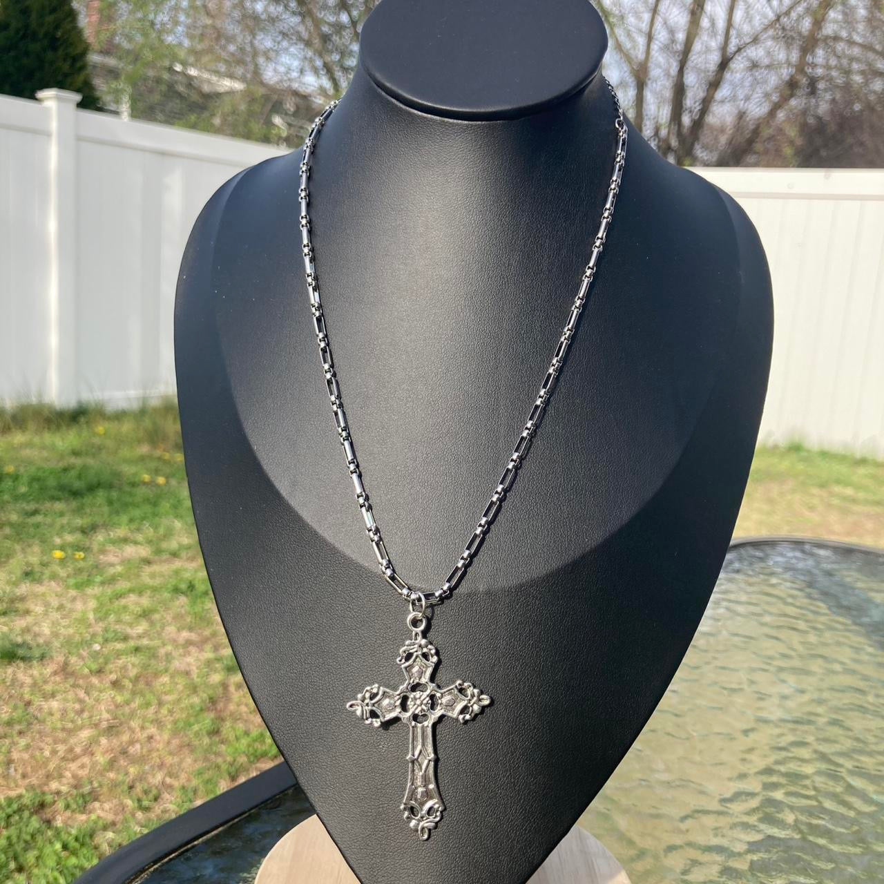 Goth Punk Y2k Style Stainless Steel Cross Pendant Necklace with Flame Design, Zinc Alloy Casting, Men's Fashion Jewelry Skater Accessory , Y2K Cross chain necklace - Halloween -