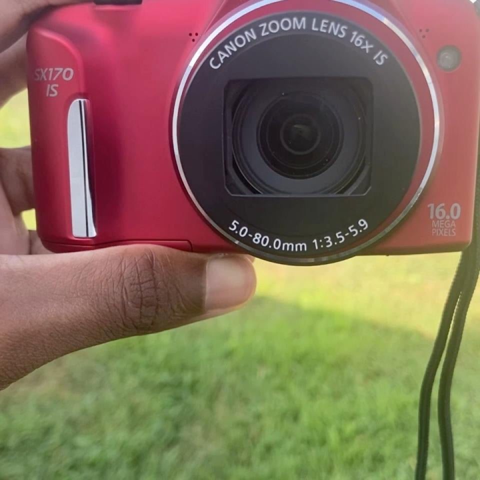 Red Canon Powershot SX170 IS 16MP 5x zoom digital camera w/ charger and Sd Card - Works