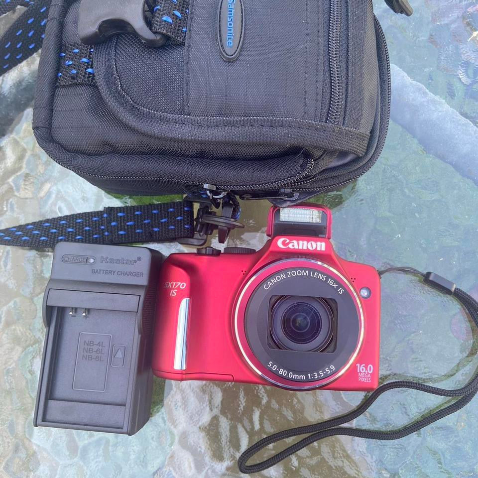 Red Canon Powershot SX170 IS 16MP 5x zoom digital camera w/ charger and Sd Card - Works