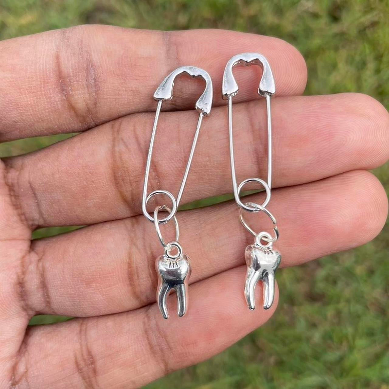 1 Pair of Silver hoop Earrings safety pin style with tooth pendants HANDMADE , Unique Elegant Punk Gothic Style silver safety Pin design hoop earrings with silver teeth , silver pin with silver tooth