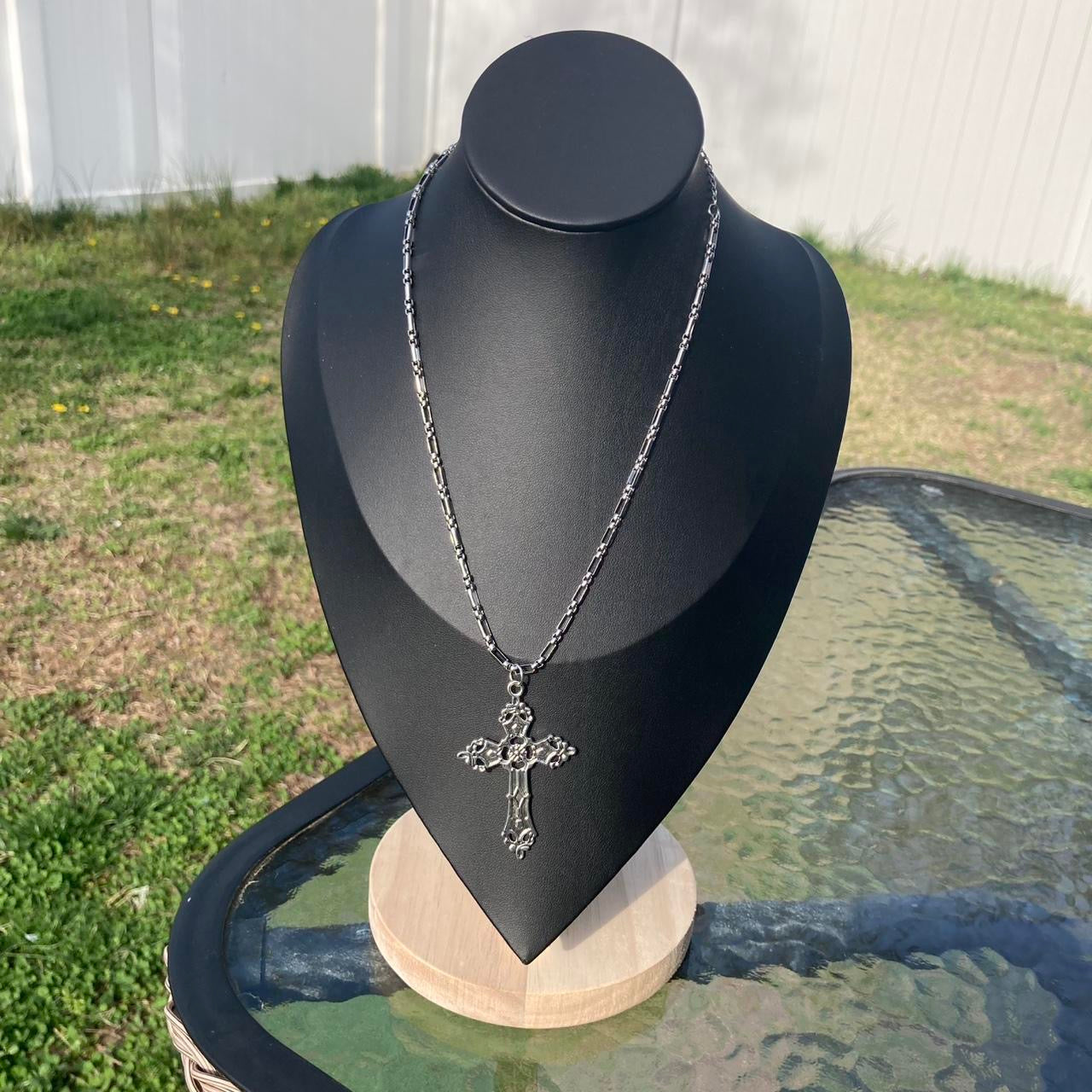 Goth Punk Y2k Style Stainless Steel Cross Pendant Necklace with Flame Design, Zinc Alloy Casting, Men's Fashion Jewelry Skater Accessory , Y2K Cross chain necklace - Halloween -