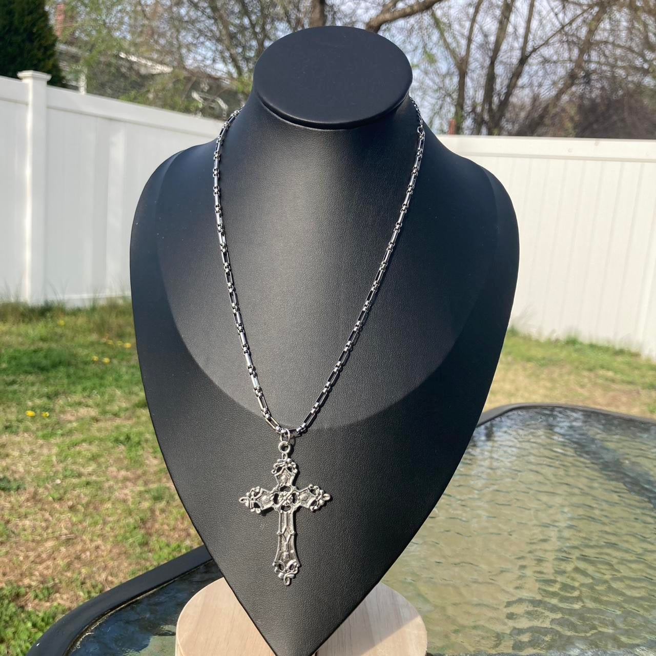 Goth Punk Y2k Style Stainless Steel Cross Pendant Necklace with Flame Design, Zinc Alloy Casting, Men's Fashion Jewelry Skater Accessory , Y2K Cross chain necklace - Halloween -