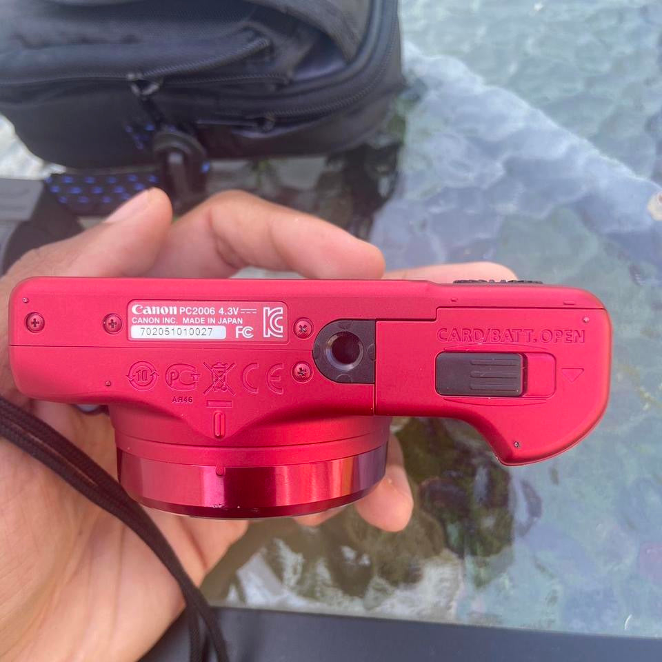 Red Canon Powershot SX170 IS 16MP 5x zoom digital camera w/ charger and Sd Card - Works