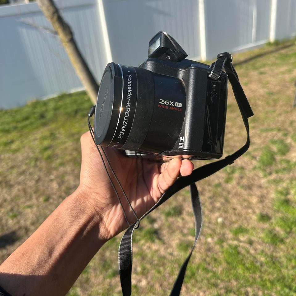 Used Kodak EasyShare Z981  14 Mp Digital with strap Camera Black TESTED! With sd card